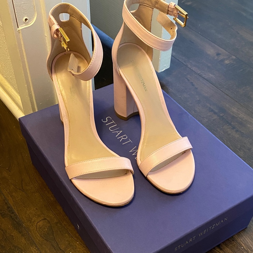 Stuart Weitzman “nearly nude” bambino nappa leather heels